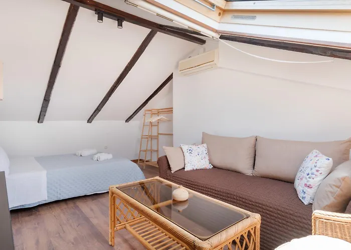 Semesterbostad Hideaway Nikiana