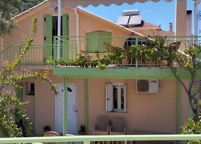 Hideaway Nyaraló